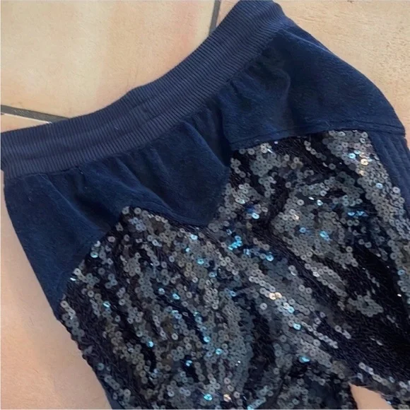 Chanel navy arguing terry colth pants size 38